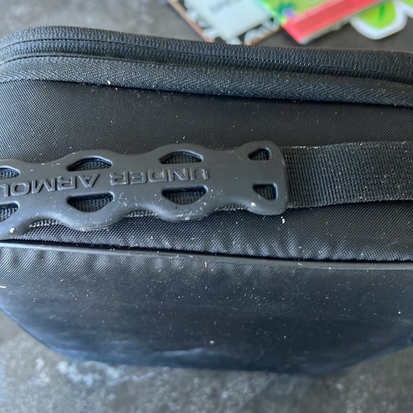 Under Armour lunch box - Picture 4 of 5